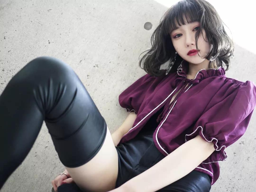 2019女士短发内c卷