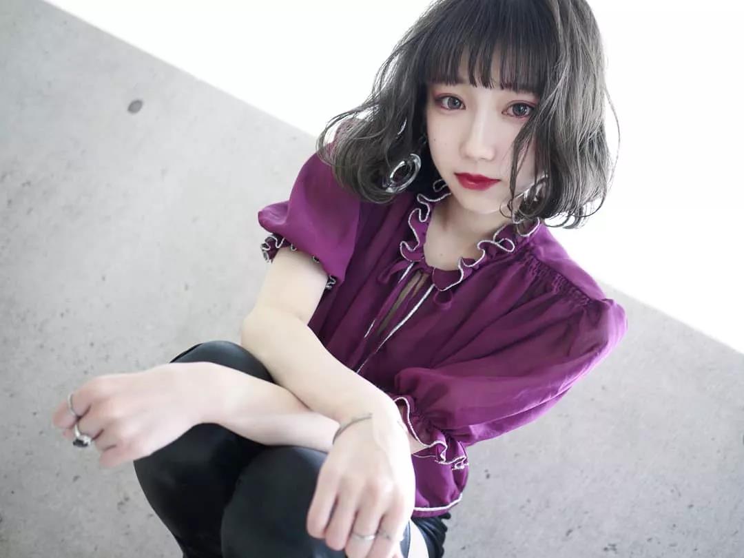 2019女士短发内c卷