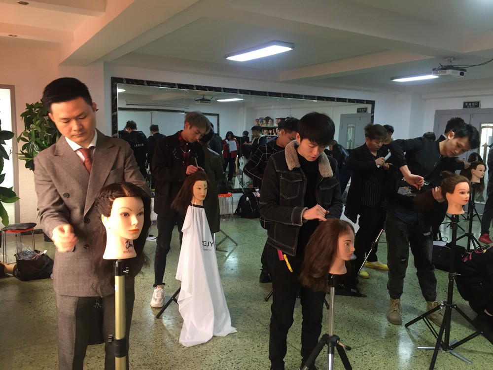 2019成都美发师职业资格证书考试现场